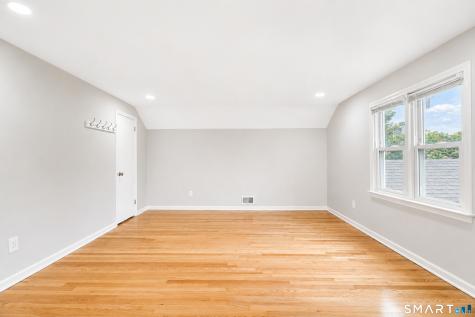 216 Country Road Fairfield CT 06824