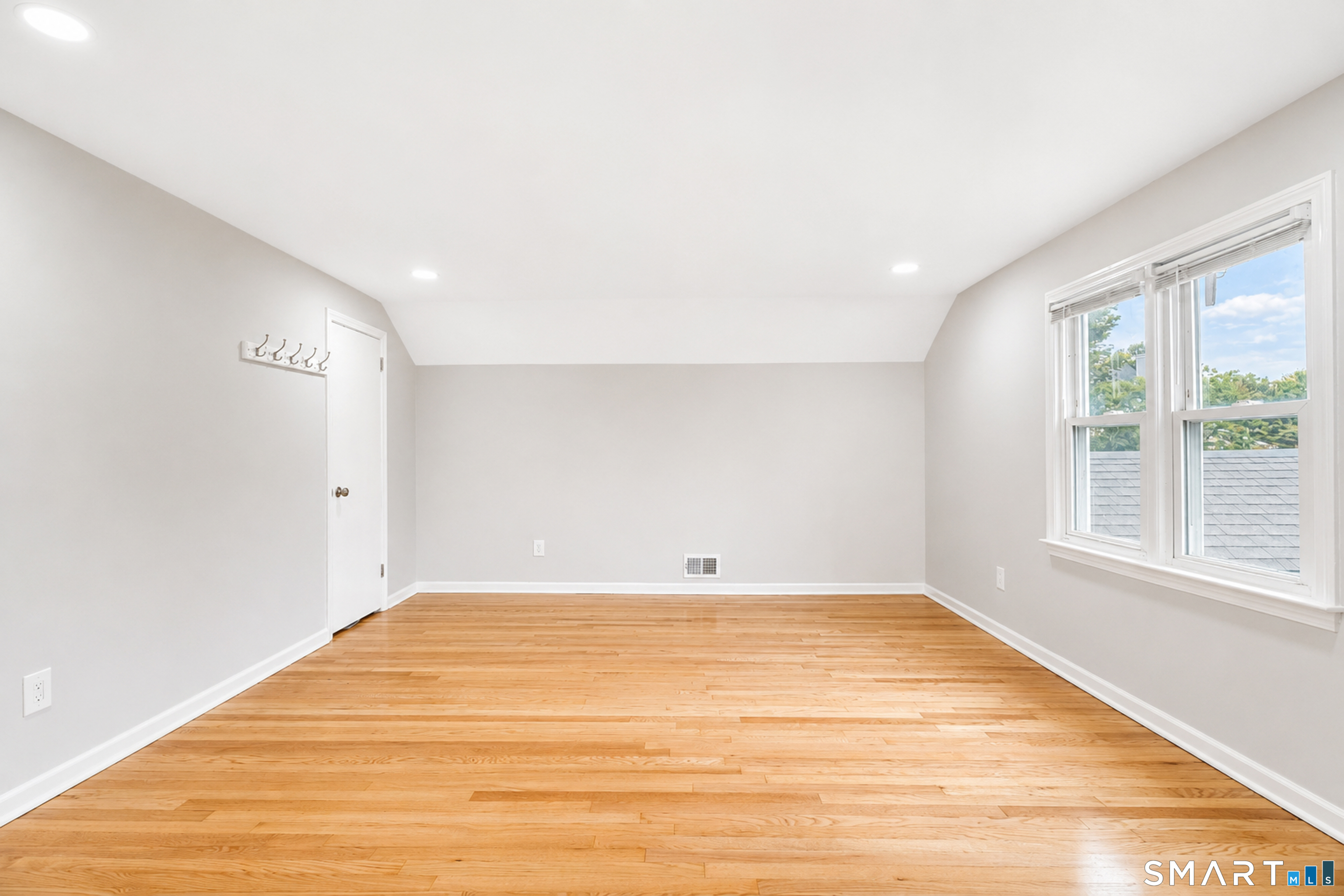 216 Country Road Fairfield CT 06824