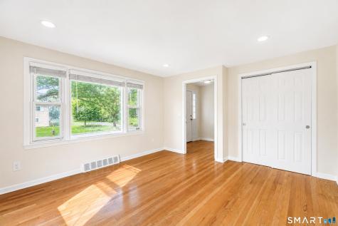 216 Country Road Fairfield CT 06824