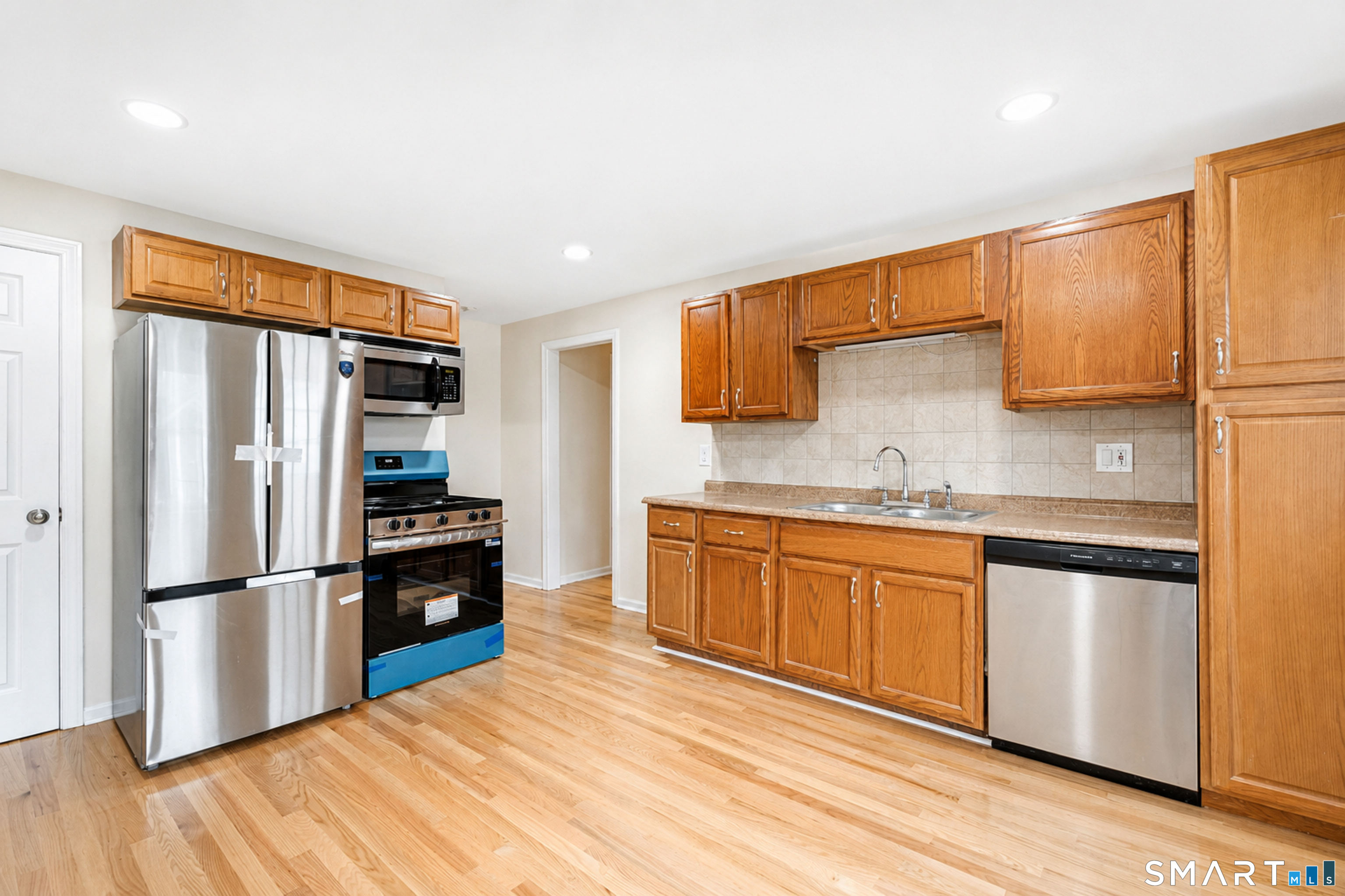 216 Country Road Fairfield CT 06824