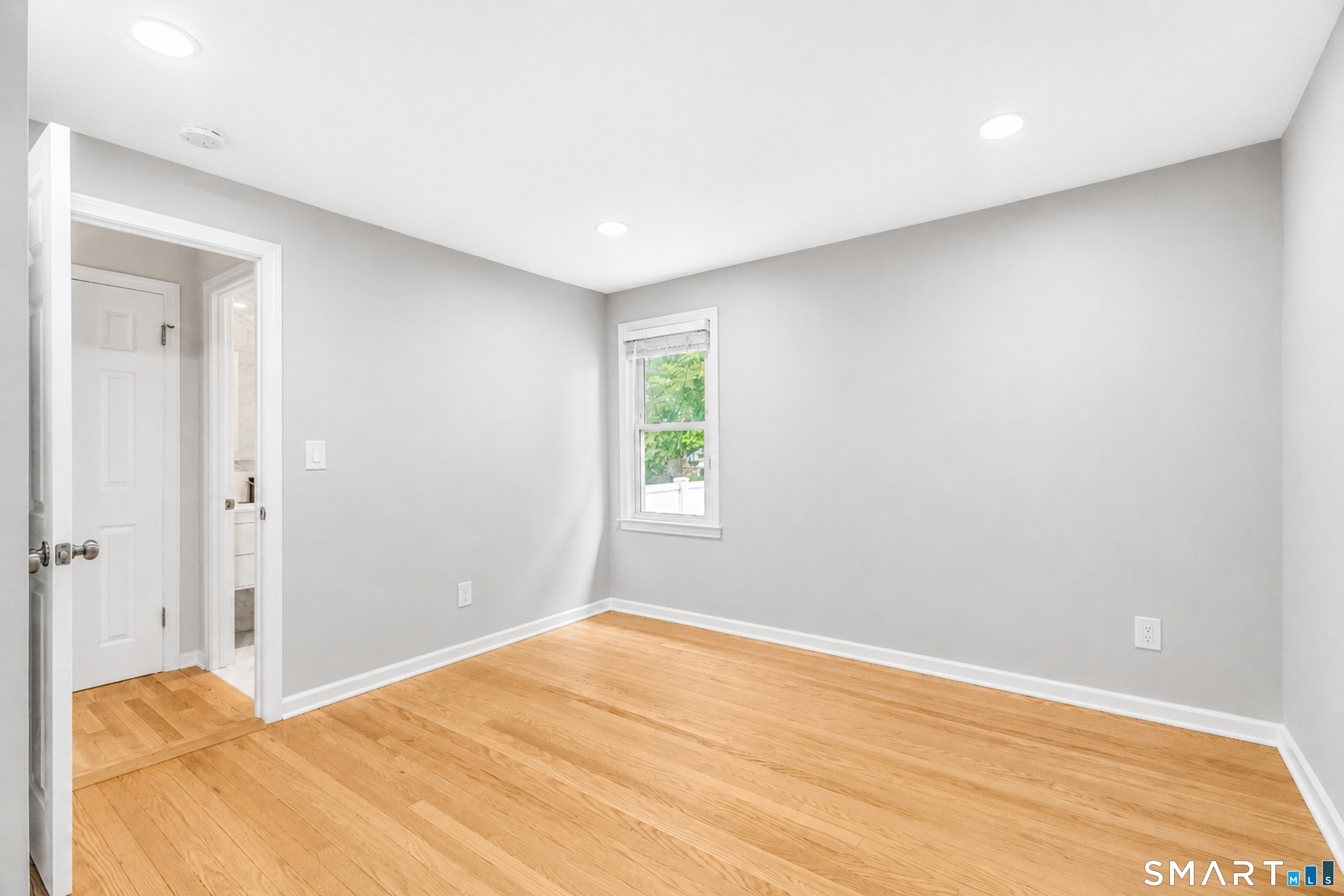 216 Country Road Fairfield CT 06824