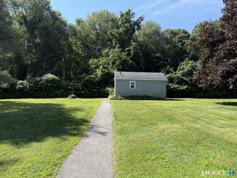 127 Black Point Road East Lyme CT 06357