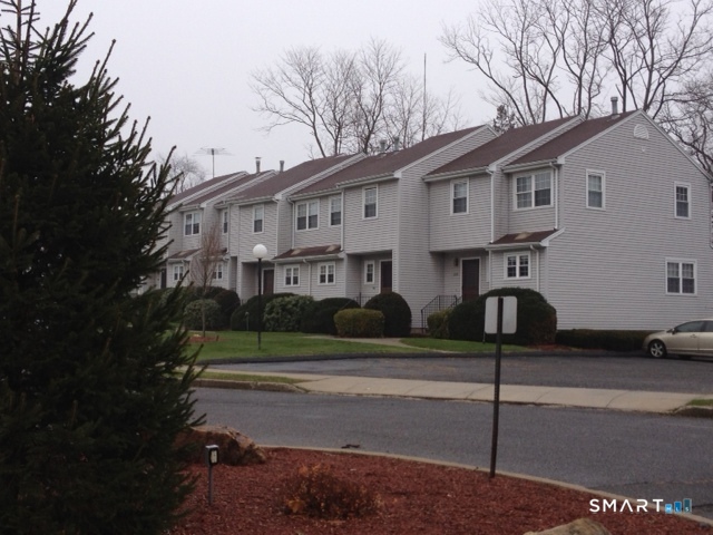 235 Red Oak Lane Bridgeport CT 06606