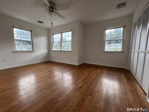 235 Red Oak Lane Bridgeport CT 06606