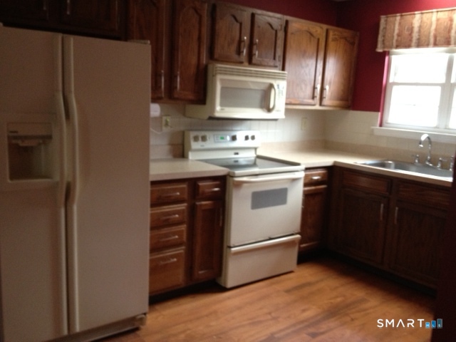 235 Red Oak Lane Bridgeport CT 06606