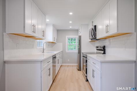 3 Botsford Hill Road Newtown CT 06470