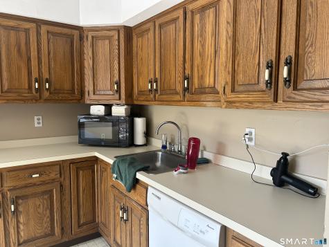 17 Eagle Rock Circle Monroe CT 06468
