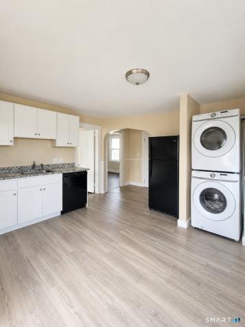 564-566 High Street Middletown CT 06457