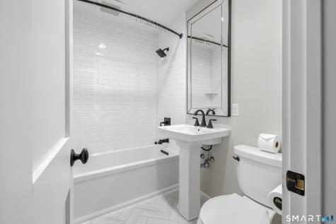 245 Unquowa Road Fairfield CT 06824
