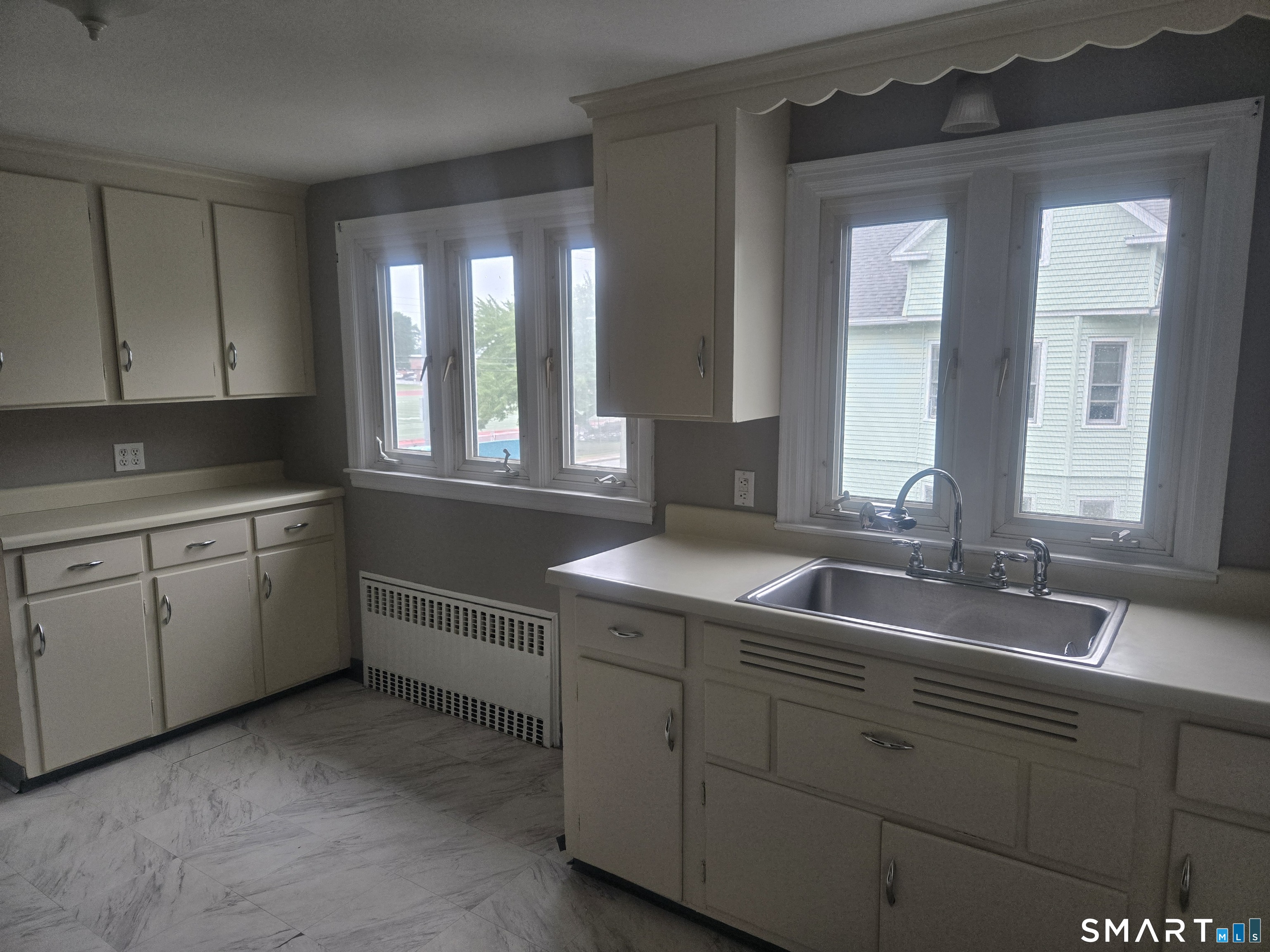63 Brookfield Street Manchester CT 06040
