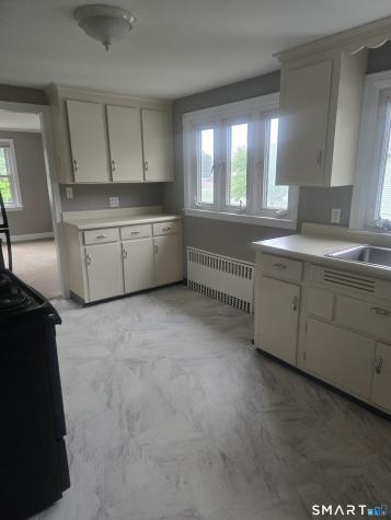 63 Brookfield Street Manchester CT 06040