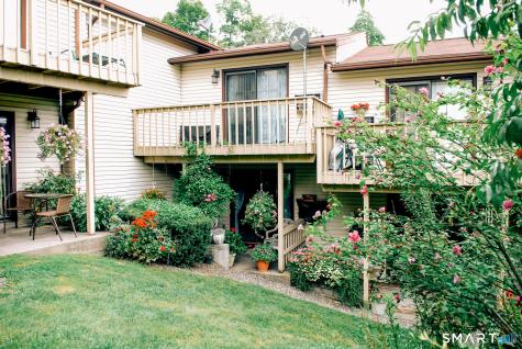 13 Santangelo Terrace Derby CT 06418