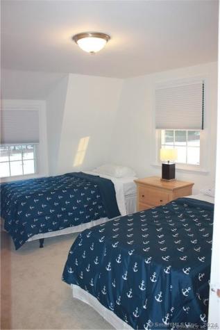 5 Meriden Road Old Lyme CT 06371