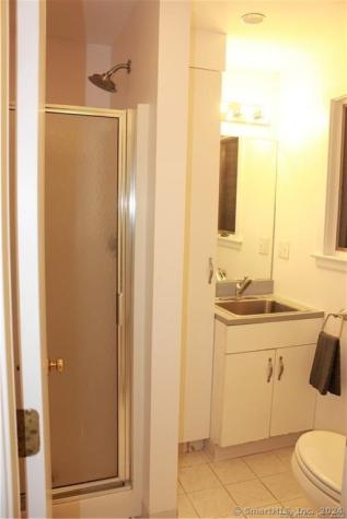 5 Meriden Road Old Lyme CT 06371