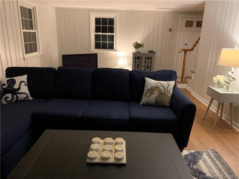 5 Meriden Road Old Lyme CT 06371