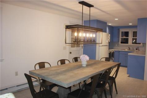 5 Meriden Road Old Lyme CT 06371