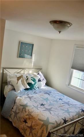 5 Meriden Road Old Lyme CT 06371