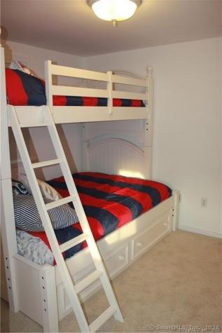 5 Meriden Road Old Lyme CT 06371