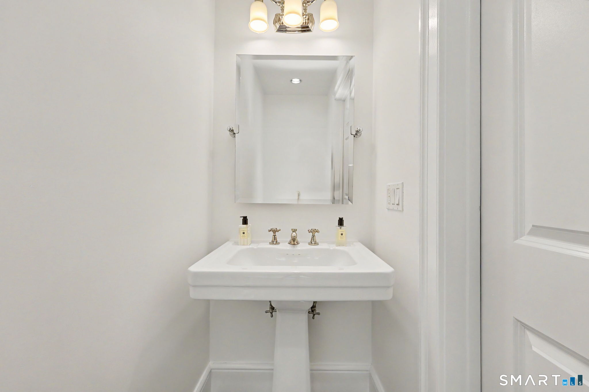 16 Elmwood Drive Fairfield CT 06890