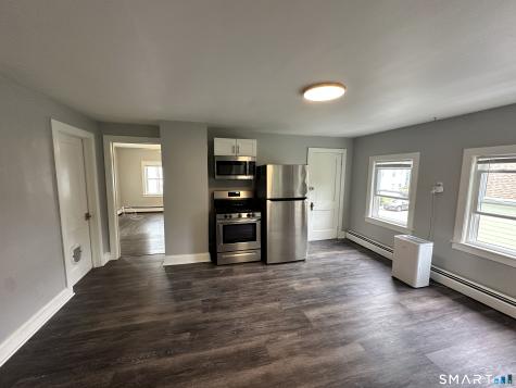 18 Noyes Ave (Pawcatuck) Avenue Stonington CT 06378