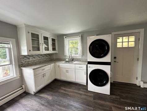 18 Noyes Ave (Pawcatuck) Avenue Stonington CT 06378
