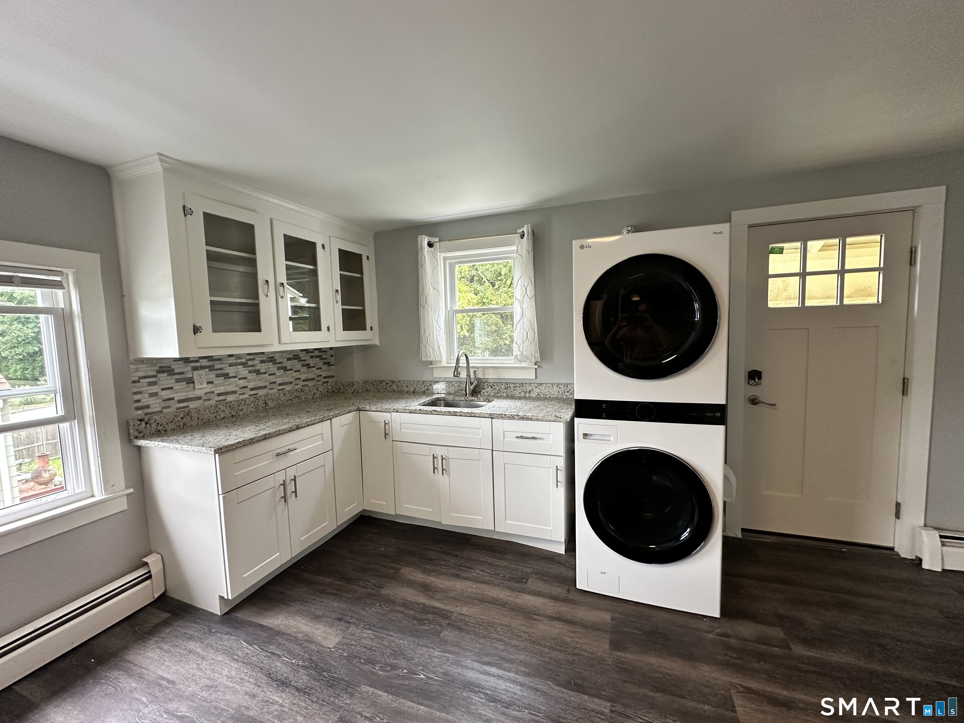 18 Noyes Ave (Pawcatuck) Avenue Stonington CT 06378