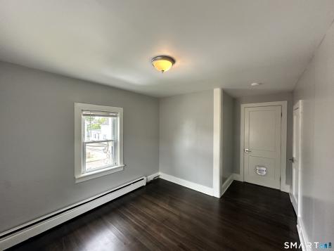 18 Noyes Ave (Pawcatuck) Avenue Stonington CT 06378