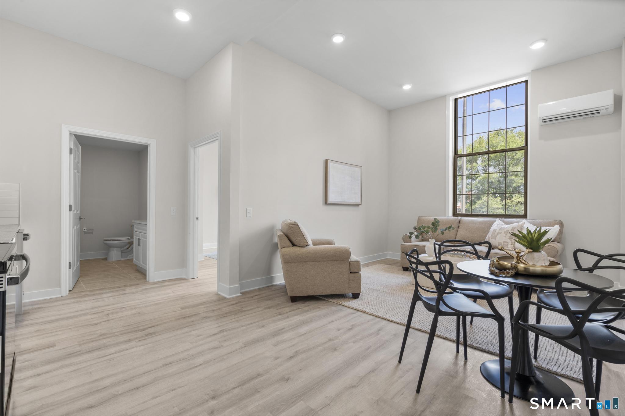 120 Broad Street New London CT 06320