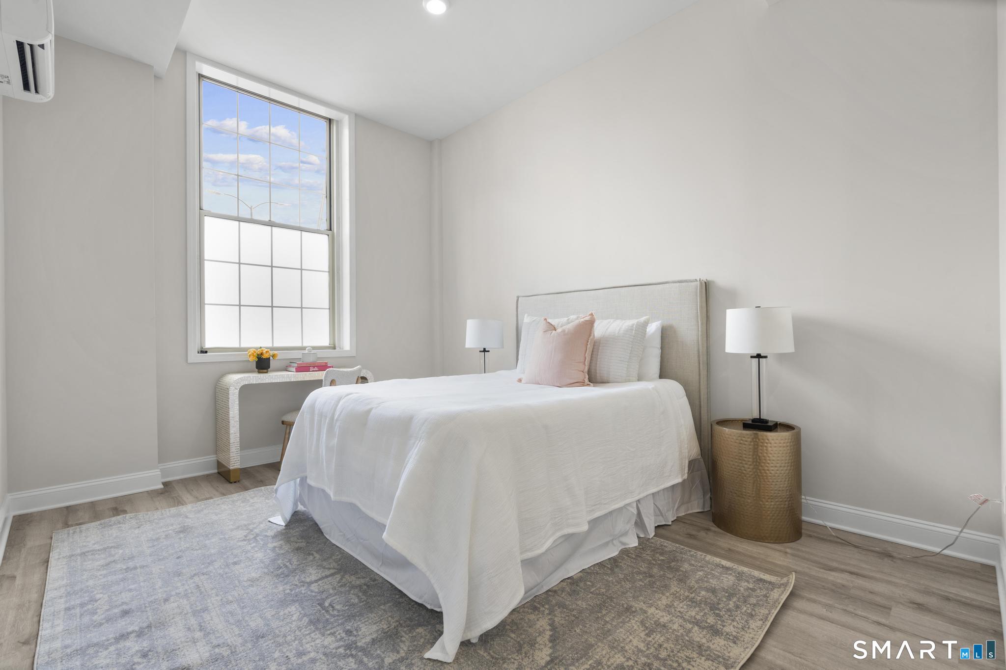120 Broad Street New London CT 06320