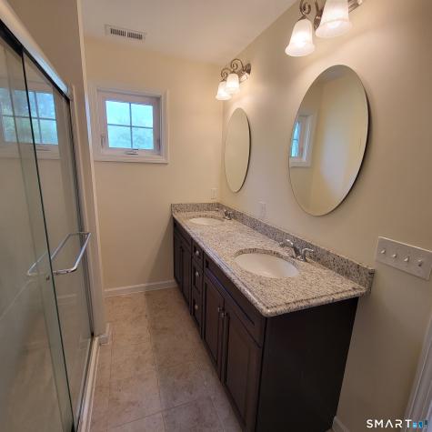 19 Oak Meadows Drive Brookfield CT 06804