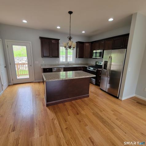 19 Oak Meadows Drive Brookfield CT 06804