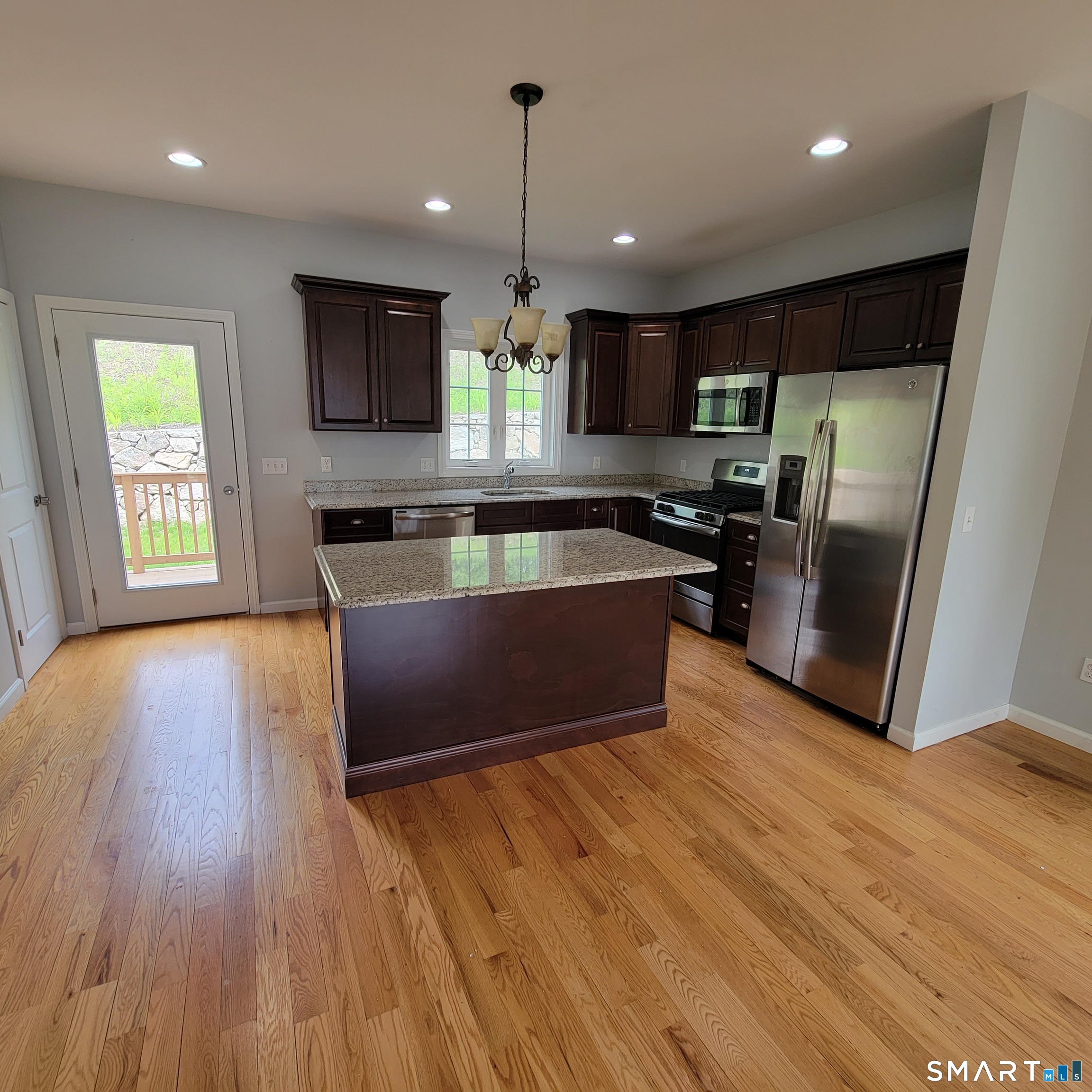 19 Oak Meadows Drive Brookfield CT 06804