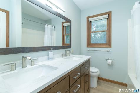 10 Clancy Road Branford CT 06405