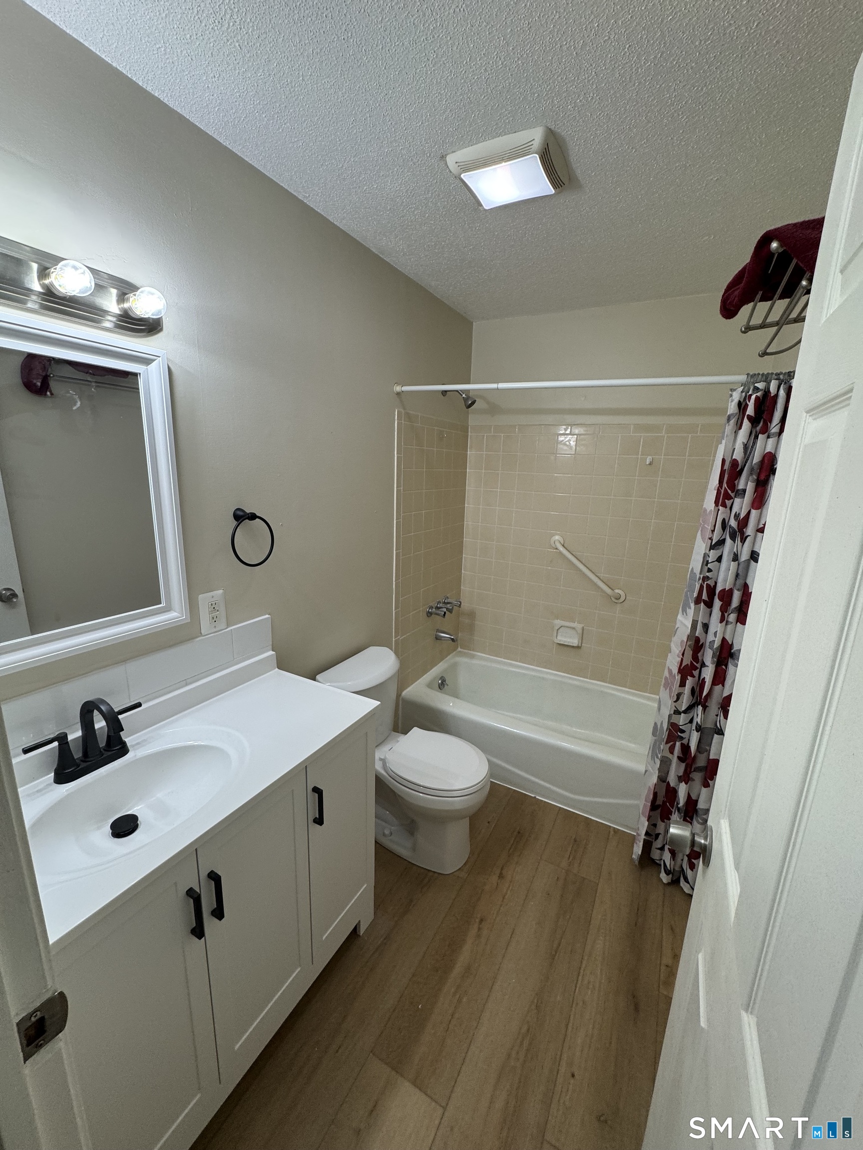 2202 Harbor View Drive Rocky Hill CT 06067