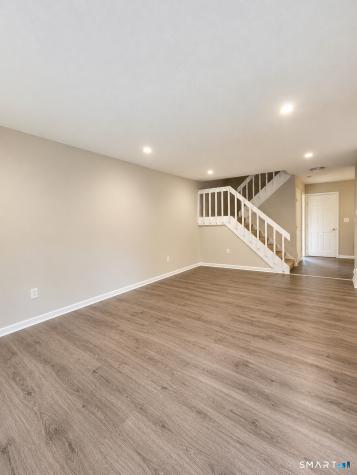 12 Greenbrair Drive Farmington CT 06032
