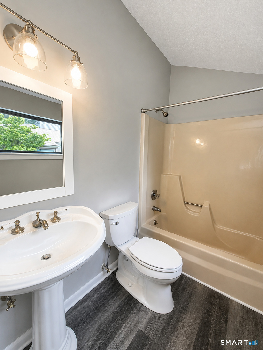 12 Greenbrair Drive Farmington CT 06032