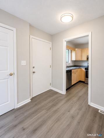 12 Greenbrair Drive Farmington CT 06032