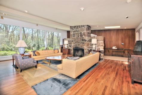 208 Bayberry Lane Westport CT 06880