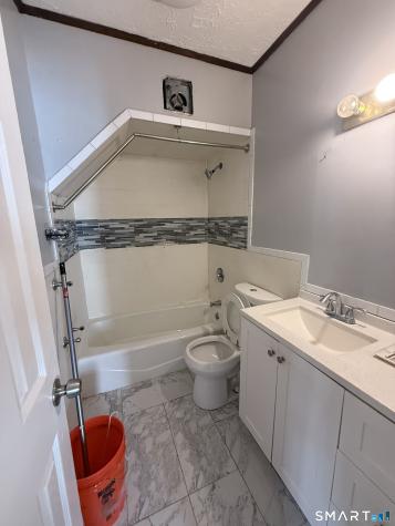 34 Homeside Avenue West Haven CT 06516