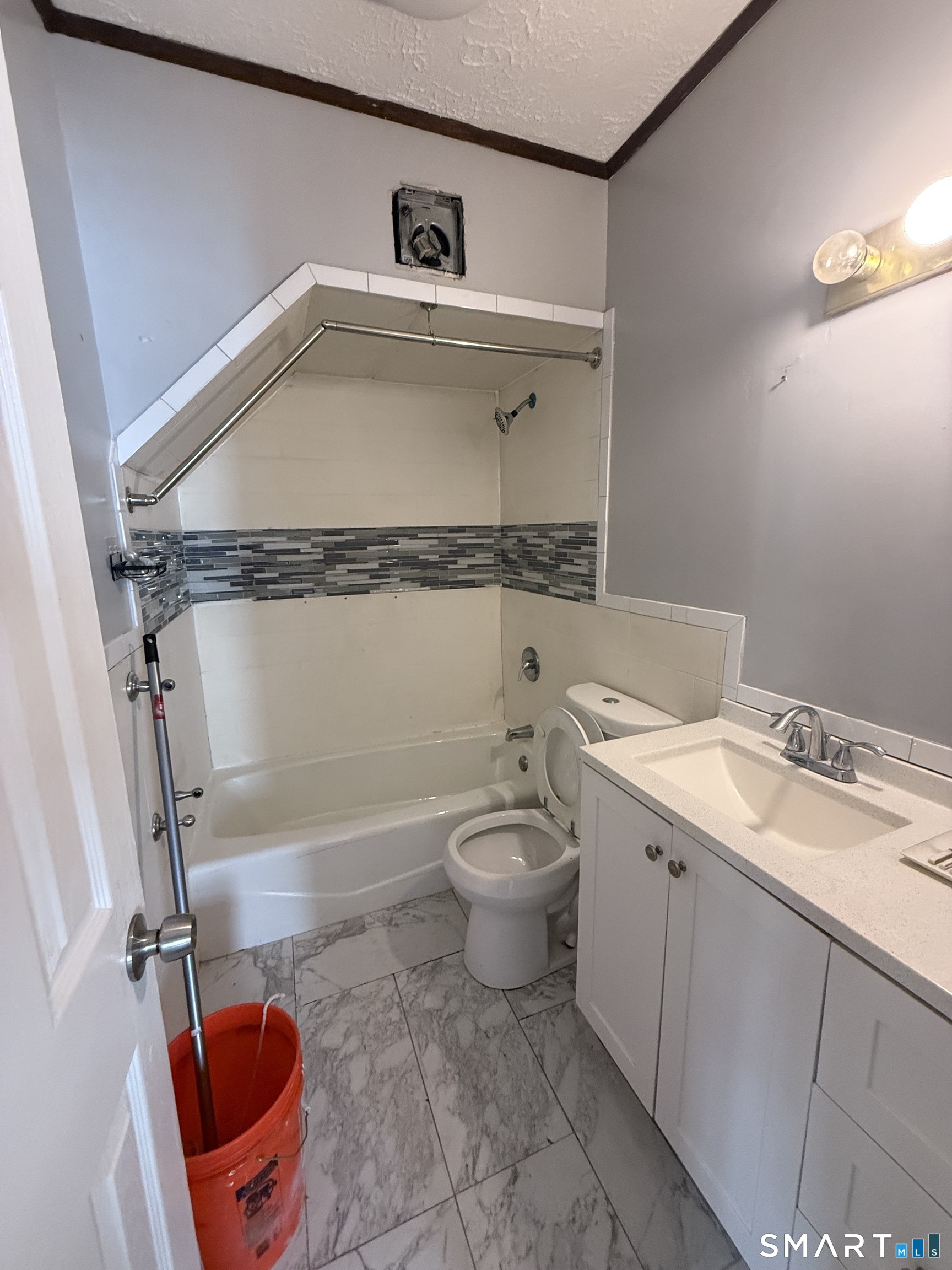 34 Homeside Avenue West Haven CT 06516