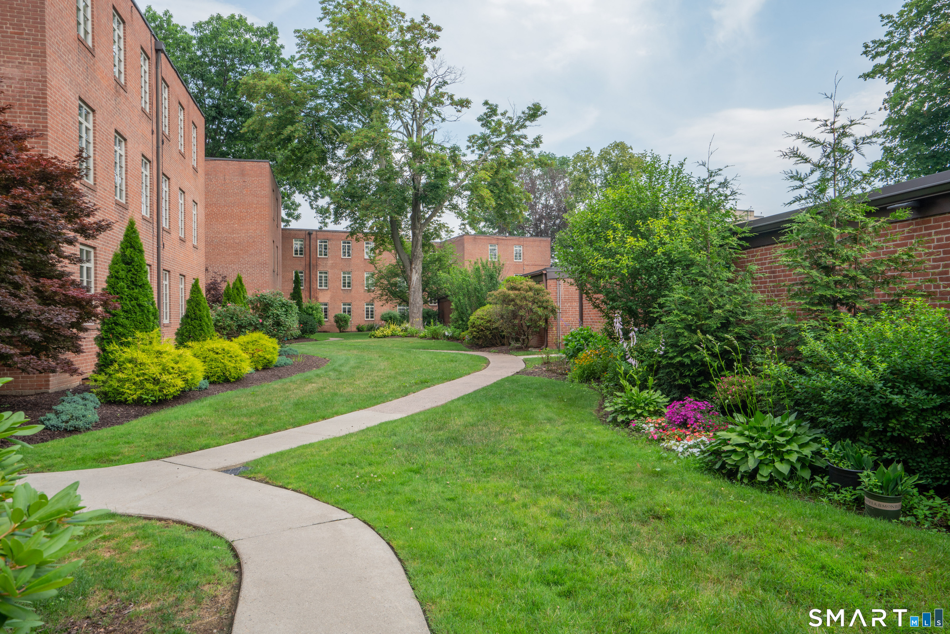 20 Outlook Avenue West Hartford CT 06119