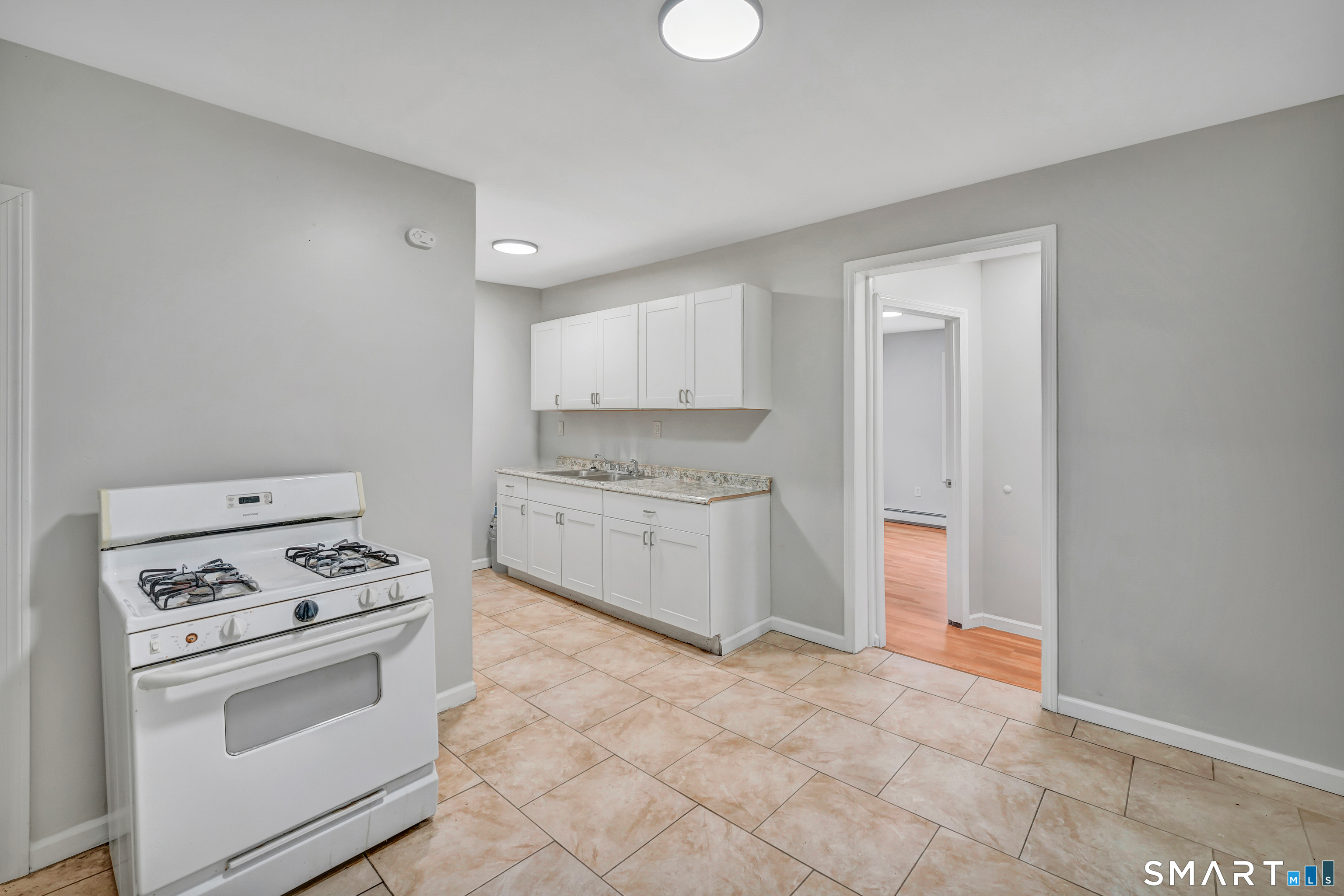 124 Central Avenue Waterbury CT 06702