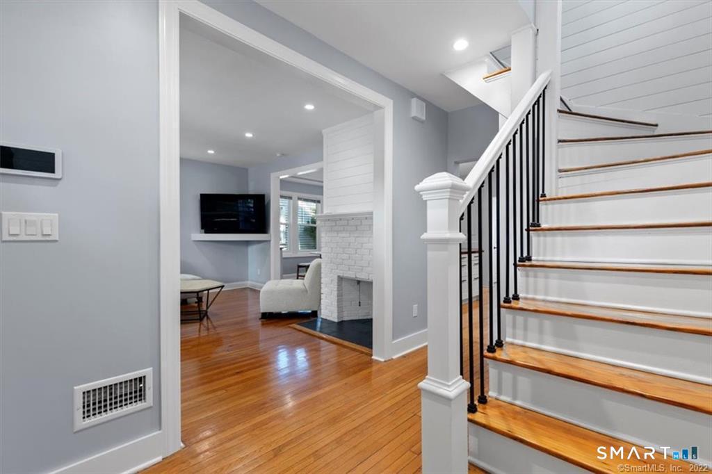 38 Beecher Place New Haven CT 06512