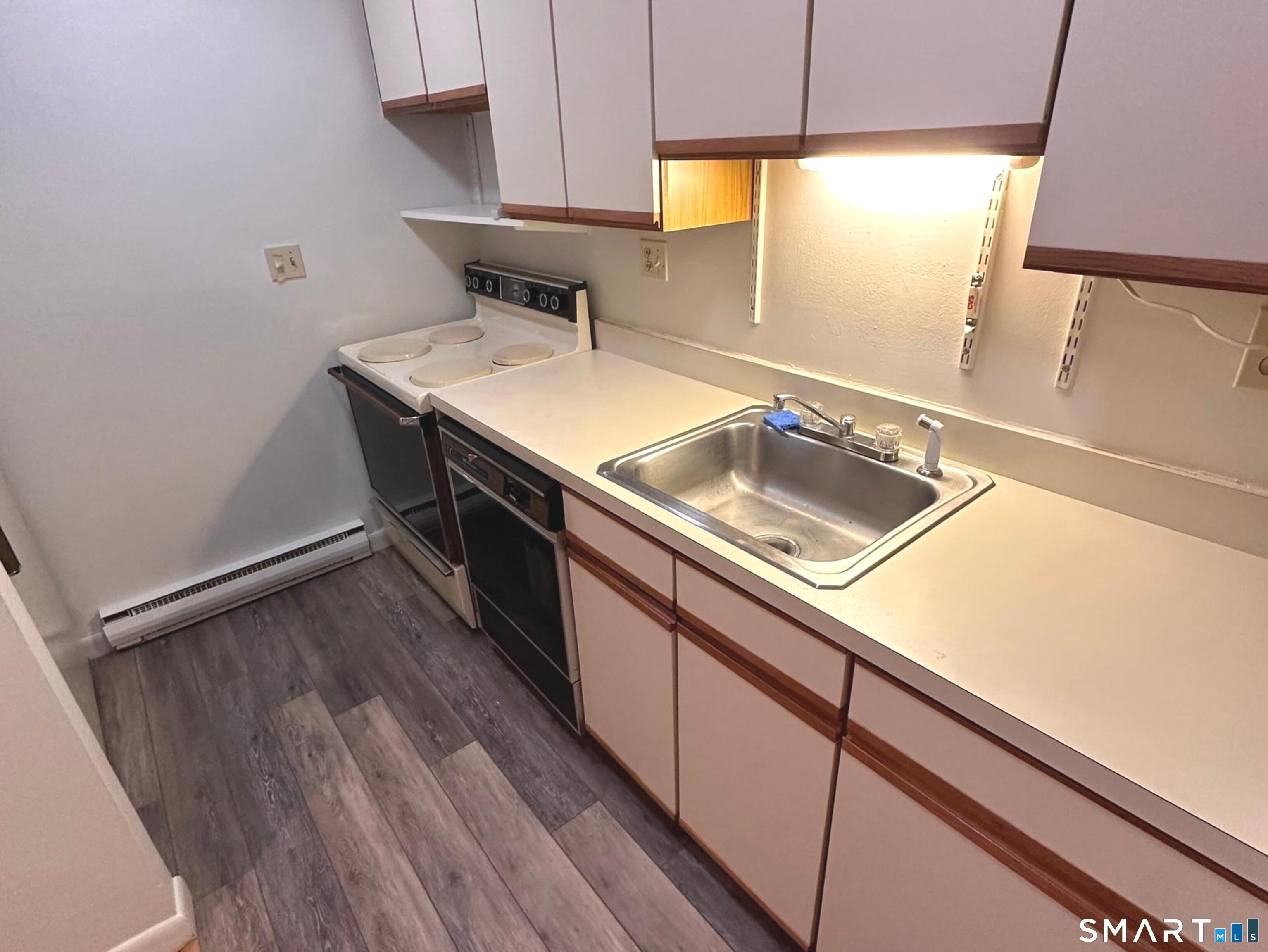 1634 Farmington Avenue Farmington CT 06085