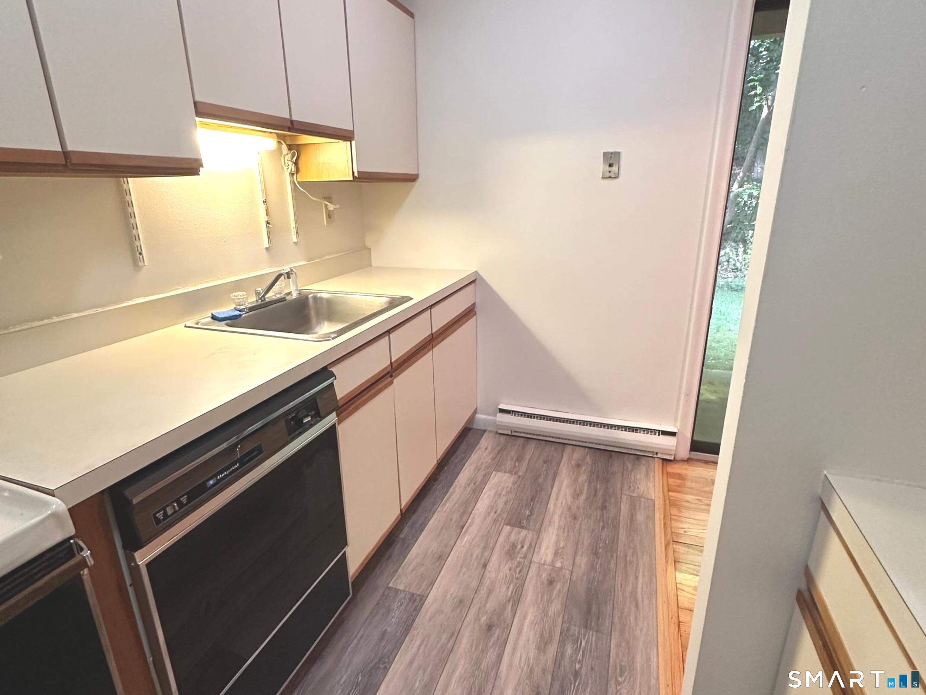 1634 Farmington Avenue Farmington CT 06085