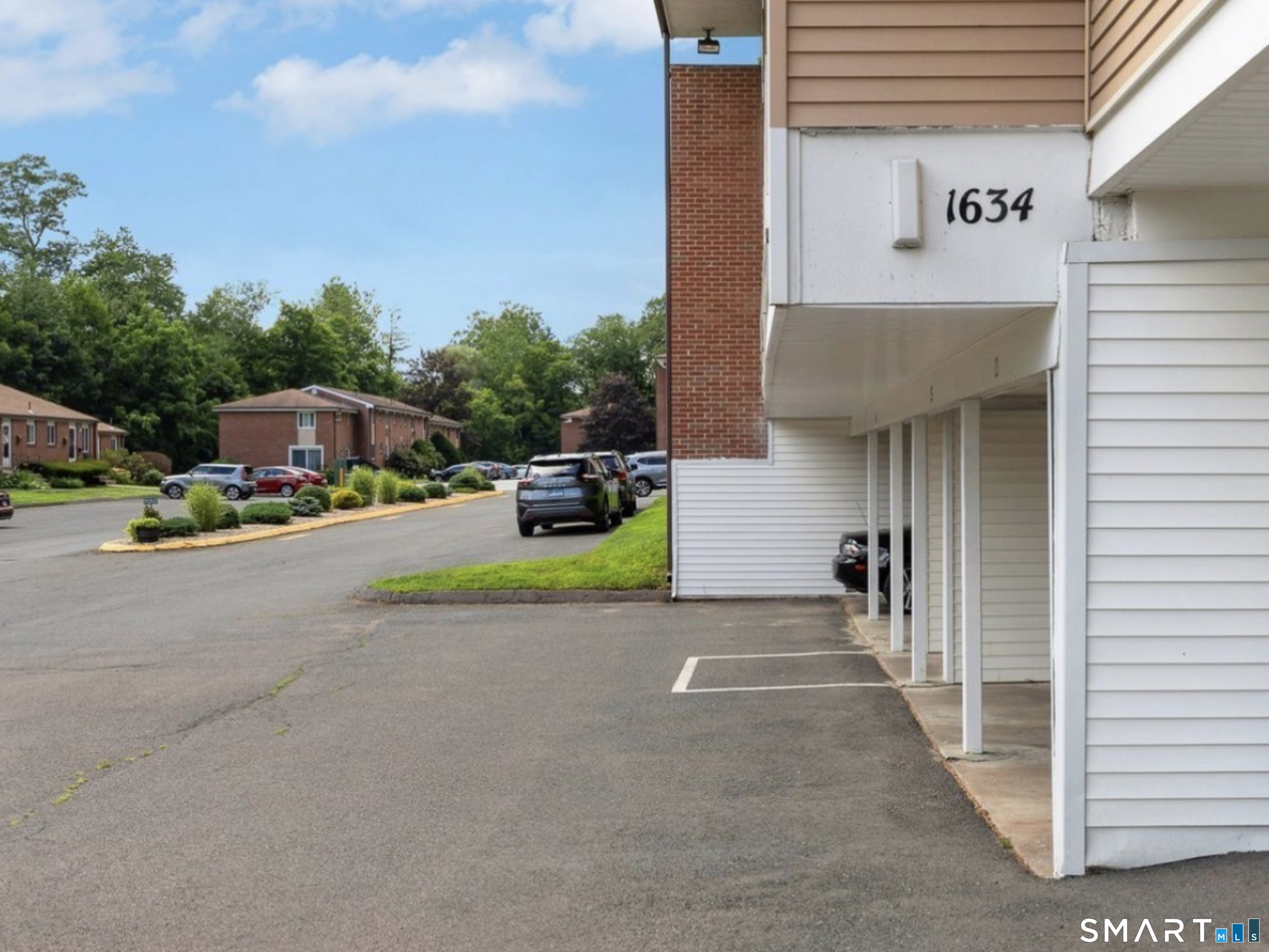 1634 Farmington Avenue Farmington CT 06085