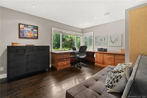 117 Tobys Lane New Canaan CT 06840