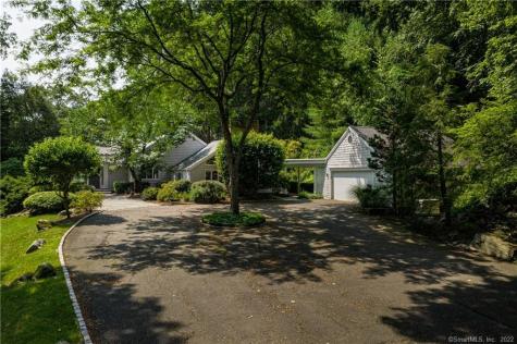117 Tobys Lane New Canaan CT 06840