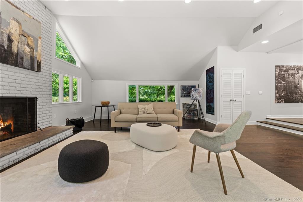 117 Tobys Lane New Canaan CT 06840
