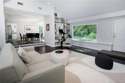 117 Tobys Lane New Canaan CT 06840